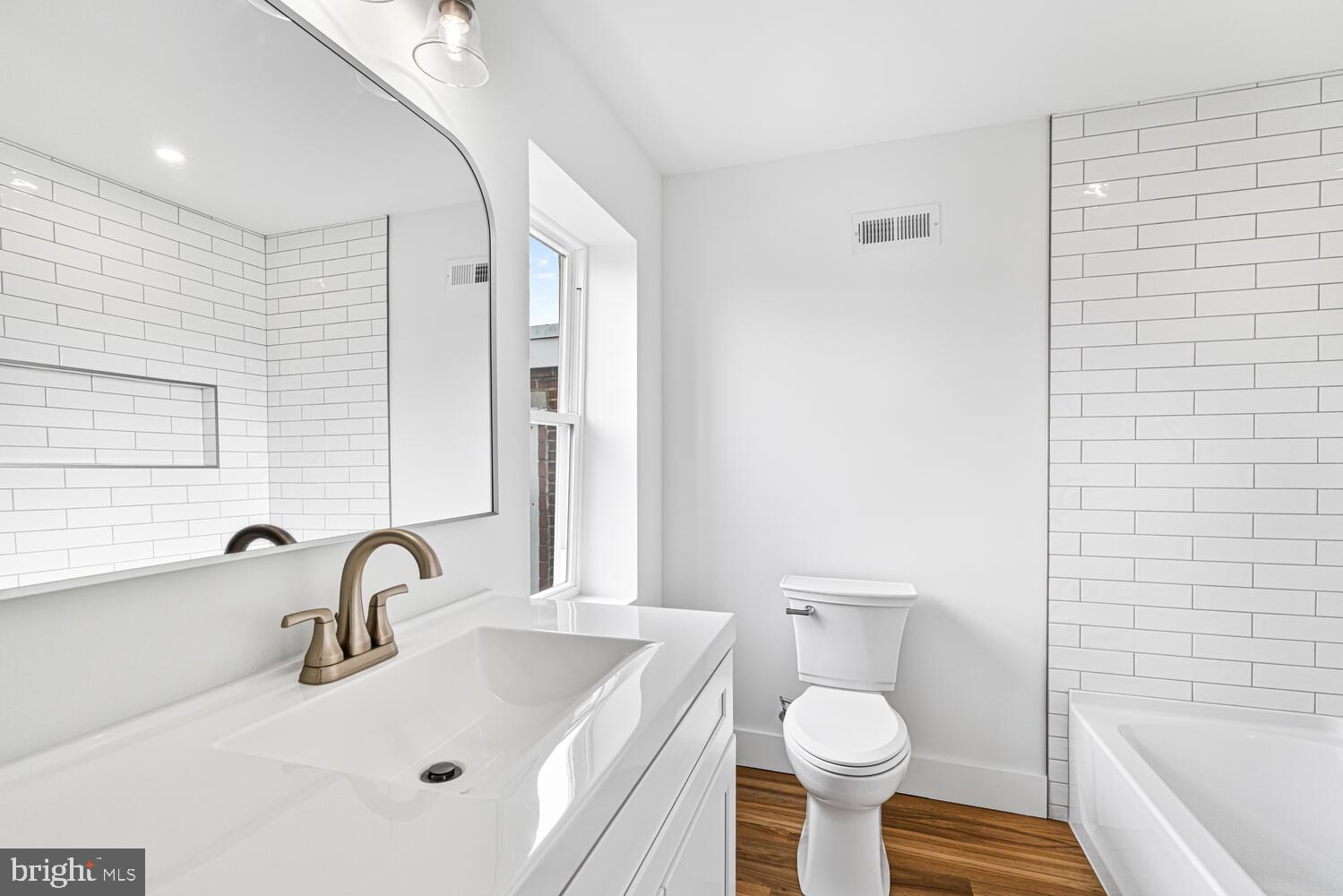 1830 Catharine Street Philadelphia, PA 19146 - Photo 26 of 42