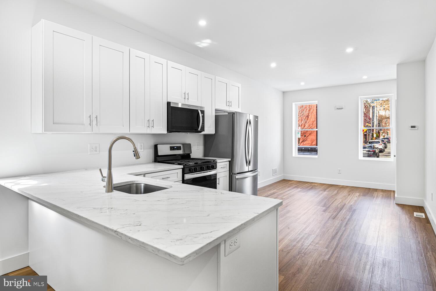 1830 Catharine Street Philadelphia, PA 19146 - Photo 4 of 42