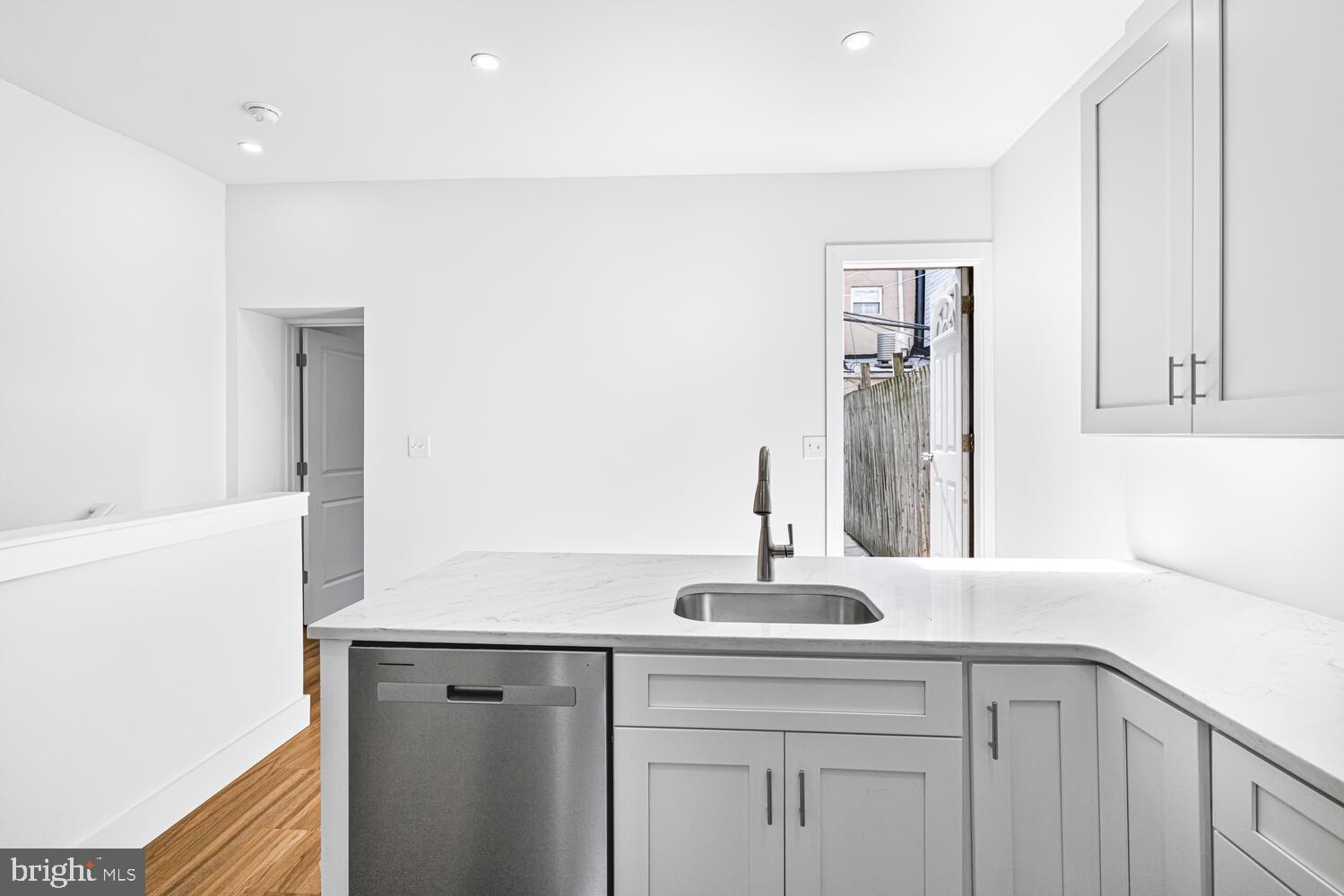 1830 Catharine Street Philadelphia, PA 19146 - Photo 8 of 42