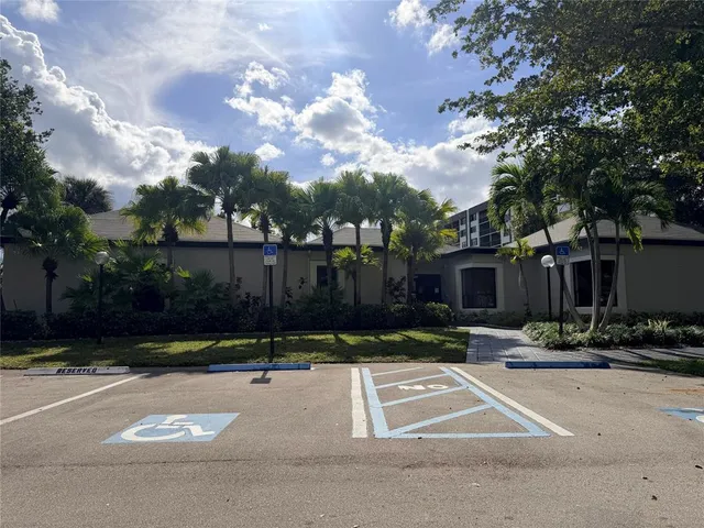 $2,300 | 1290 South Military Trail, Unit 422, Deerfield Beach, FL 33442