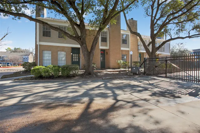 $129,000 | 11710 Southlake Drive, Unit 15, Houston, TX 77077