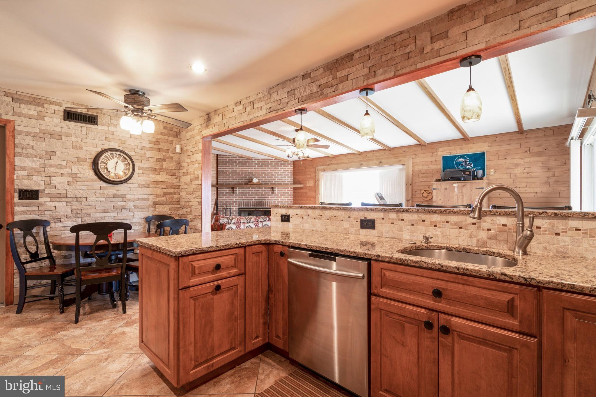 8 Harrow Road Levittown, PA 19056 - Photo 3 of 14 Gallery Image 3