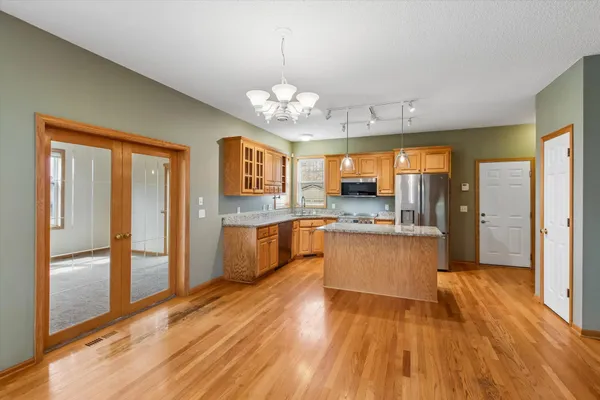 $550,000 | 6182 169th Street West, Lakeville, MN 55024