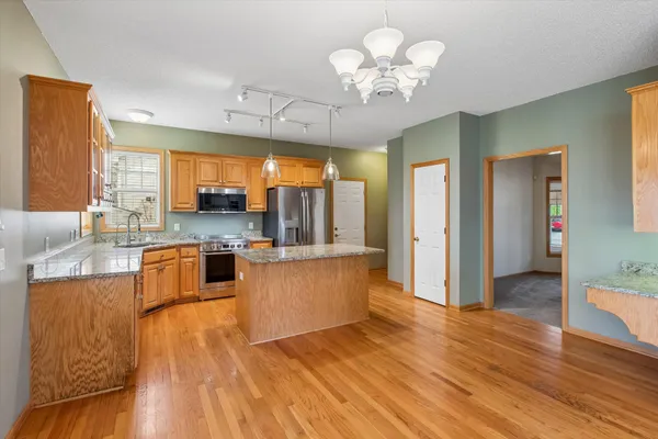 $550,000 | 6182 169th Street West, Lakeville, MN 55024