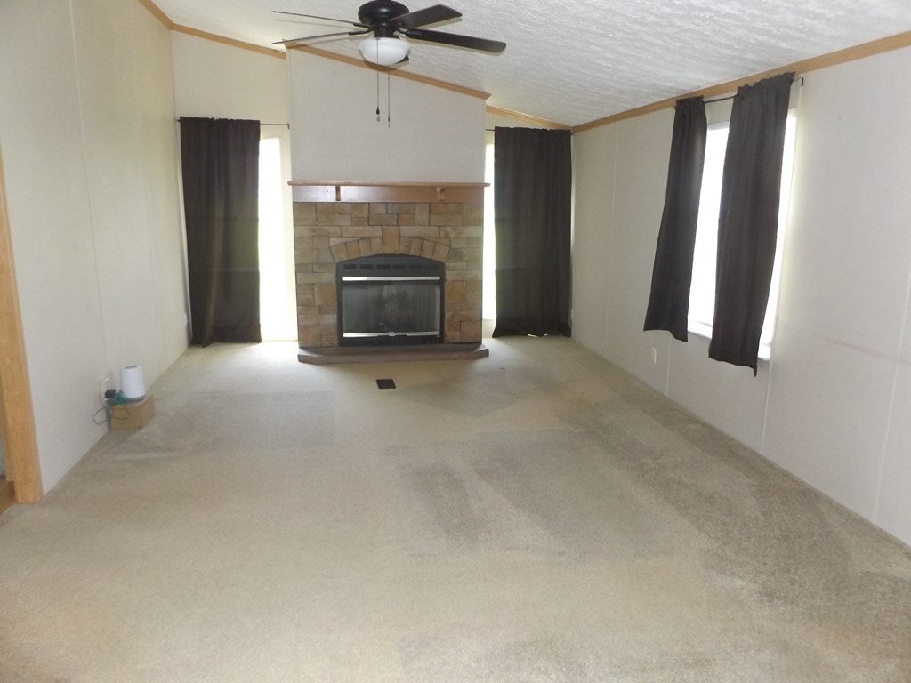 89 Neighbors Road Woodlawn, VA 24381 - Photo 8 of 31 Gallery Image 8