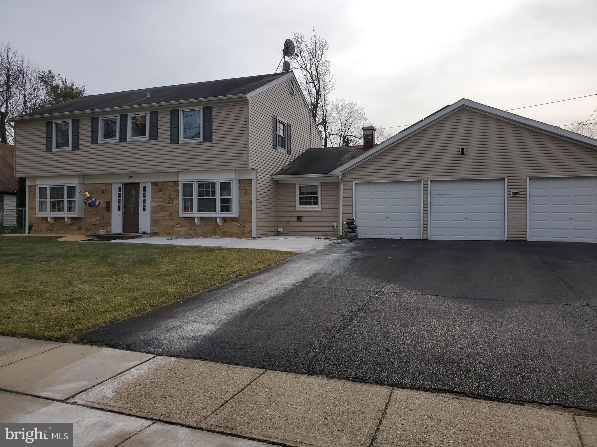 29 East Stokes Road Willingboro, NJ 08046 - Photo 1 of 23 Gallery Image 1