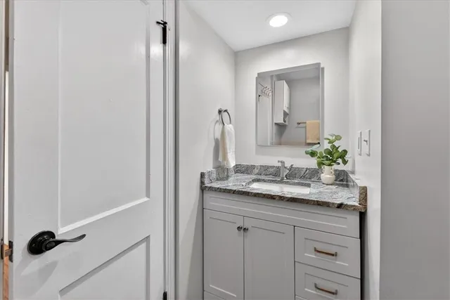 $375,000 | 5109 West 71st Street, Prairie Village, KS 66208