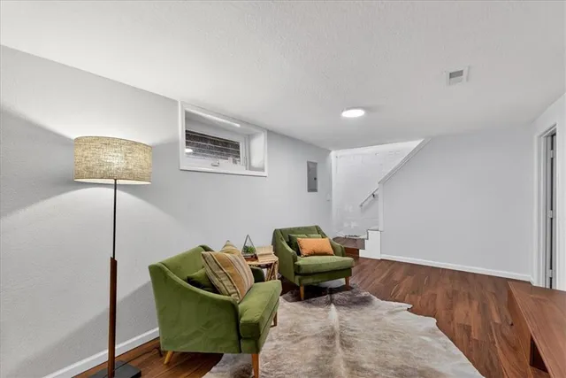 $375,000 | 5109 West 71st Street, Prairie Village, KS 66208