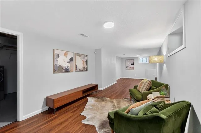 $375,000 | 5109 West 71st Street, Prairie Village, KS 66208