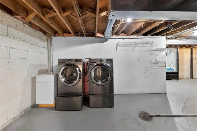 $375,000 | 5109 West 71st Street, Prairie Village, KS 66208