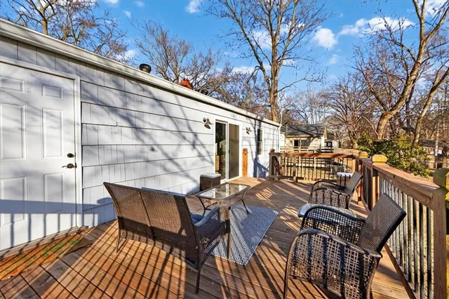 $375,000 | 5109 West 71st Street, Prairie Village, KS 66208