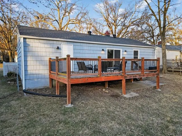 $375,000 | 5109 West 71st Street, Prairie Village, KS 66208