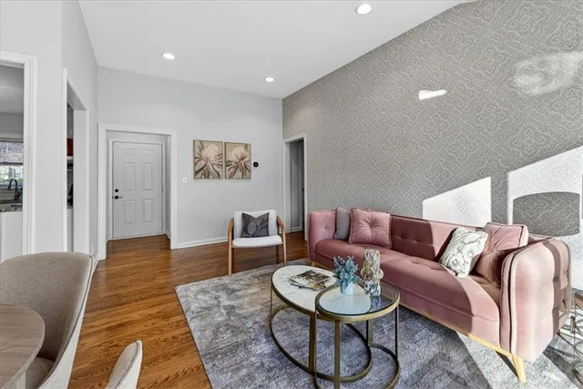 $375,000 | 5109 West 71st Street, Prairie Village, KS 66208