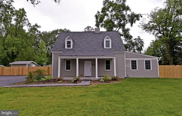 $3,900 | 2905 Boswell Avenue, Alexandria, VA 22306