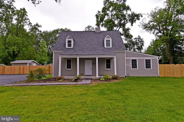 $3,900 | 2905 Boswell Avenue, Alexandria, VA 22306