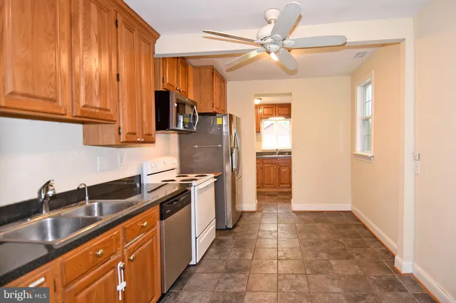 $3,900 | 2905 Boswell Avenue, Alexandria, VA 22306
