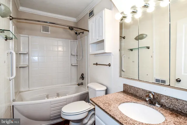 $3,900 | 2905 Boswell Avenue, Alexandria, VA 22306