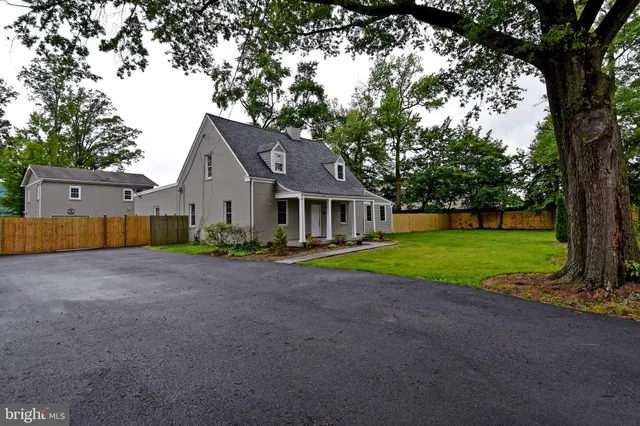 $3,900 | 2905 Boswell Avenue, Alexandria, VA 22306