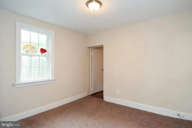 $3,900 | 2905 Boswell Avenue, Alexandria, VA 22306