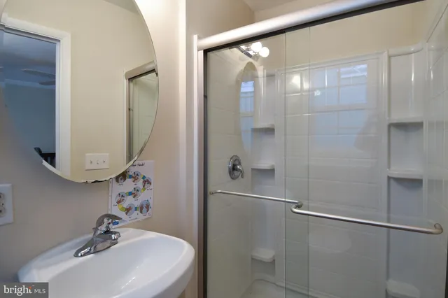 $3,900 | 2905 Boswell Avenue, Alexandria, VA 22306