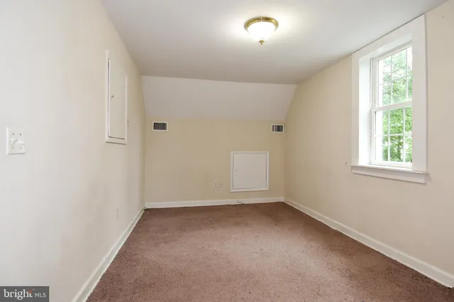 $3,900 | 2905 Boswell Avenue, Alexandria, VA 22306