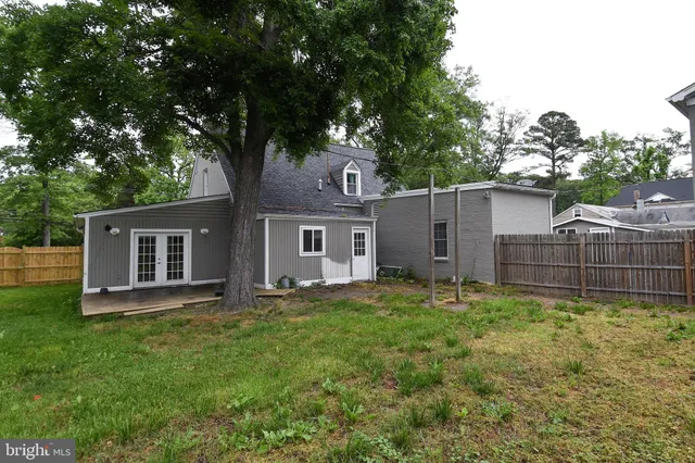 $3,900 | 2905 Boswell Avenue, Alexandria, VA 22306