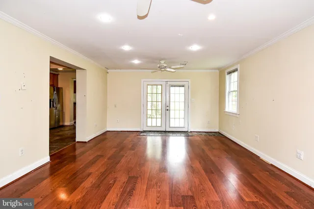 $3,900 | 2905 Boswell Avenue, Alexandria, VA 22306