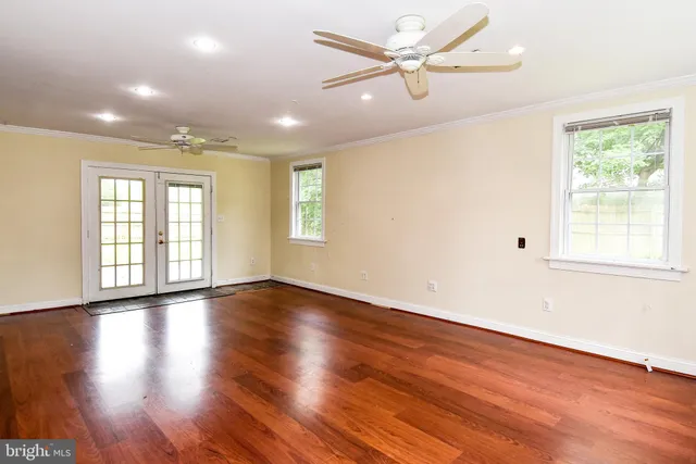 $3,900 | 2905 Boswell Avenue, Alexandria, VA 22306