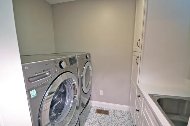 $749,000 | 216 Jenness Hill Lane, Bristol, NH 03222