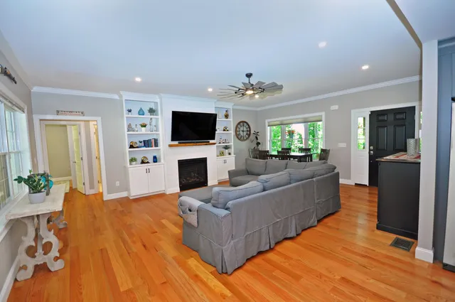 $749,000 | 216 Jenness Hill Lane, Bristol, NH 03222