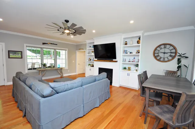 $749,000 | 216 Jenness Hill Lane, Bristol, NH 03222