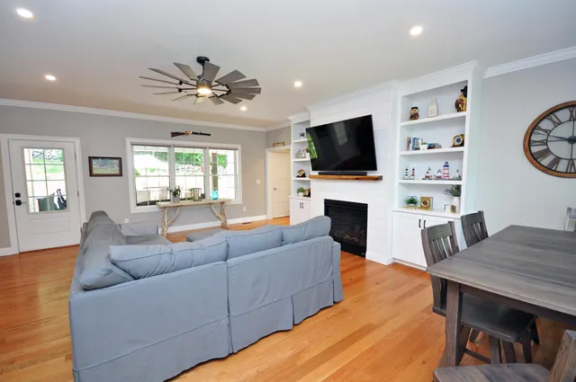 $749,000 | 216 Jenness Hill Lane, Bristol, NH 03222