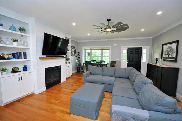 $749,000 | 216 Jenness Hill Lane, Bristol, NH 03222