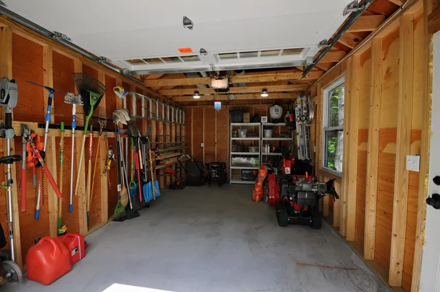 $749,000 | 216 Jenness Hill Lane, Bristol, NH 03222