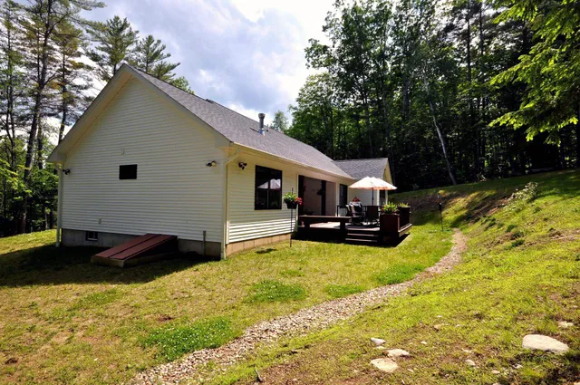 $749,000 | 216 Jenness Hill Lane, Bristol, NH 03222