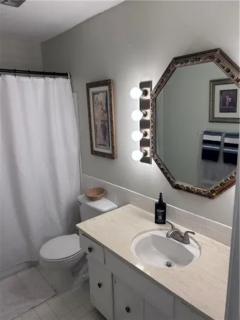 $124,900 | 447 West 104th Street, Kansas City, MO 64114