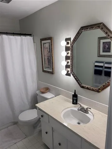 $132,000 | 447 West 104th Street, Kansas City, MO 64114