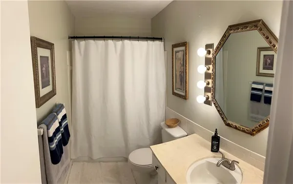 $124,900 | 447 West 104th Street, Kansas City, MO 64114