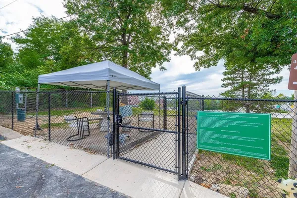 $124,900 | 447 West 104th Street, Kansas City, MO 64114