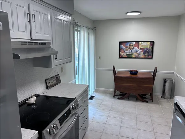 $124,900 | 447 West 104th Street, Kansas City, MO 64114