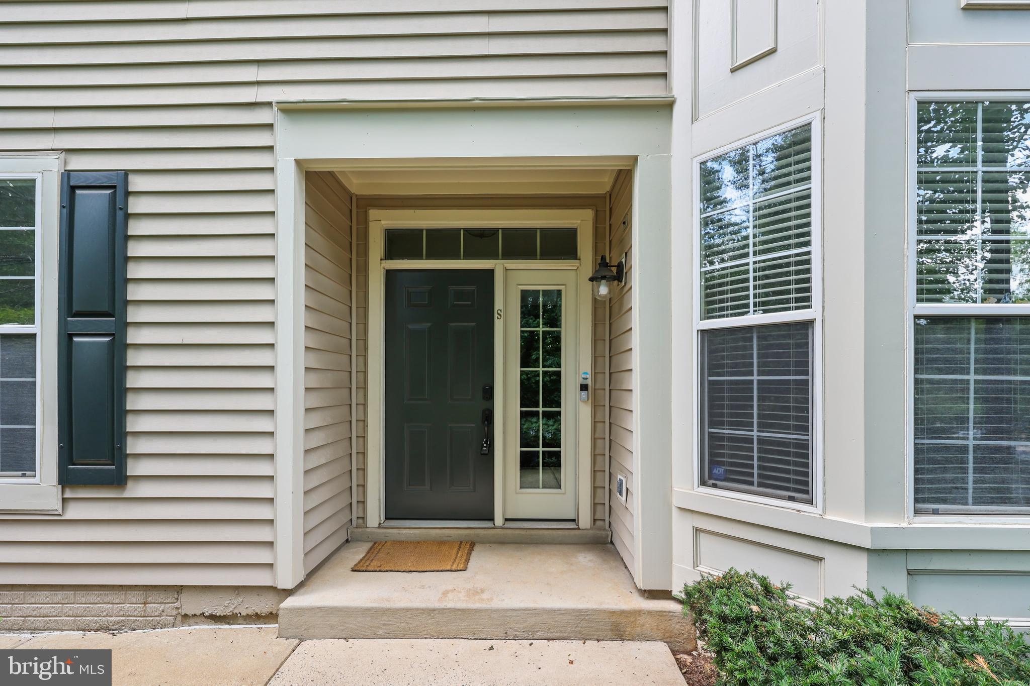 11401 Gate Hill Place, Unit 79 Reston, VA 20194 - Photo 3 of 34