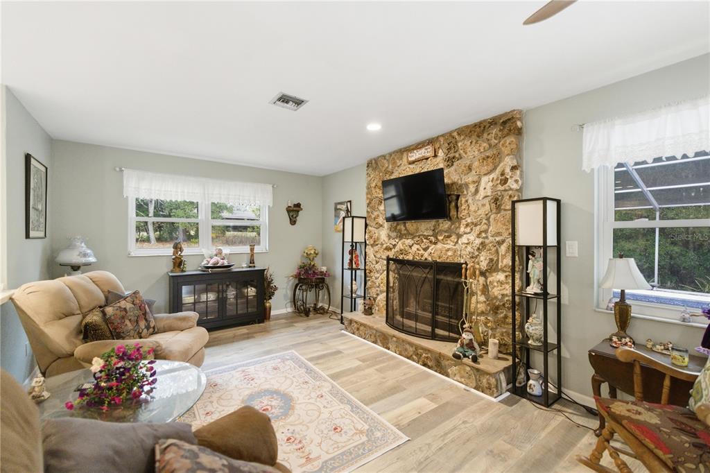 8951 Southwest 202nd Avenue Road Dunnellon, FL 34431 - Photo 10 of 39