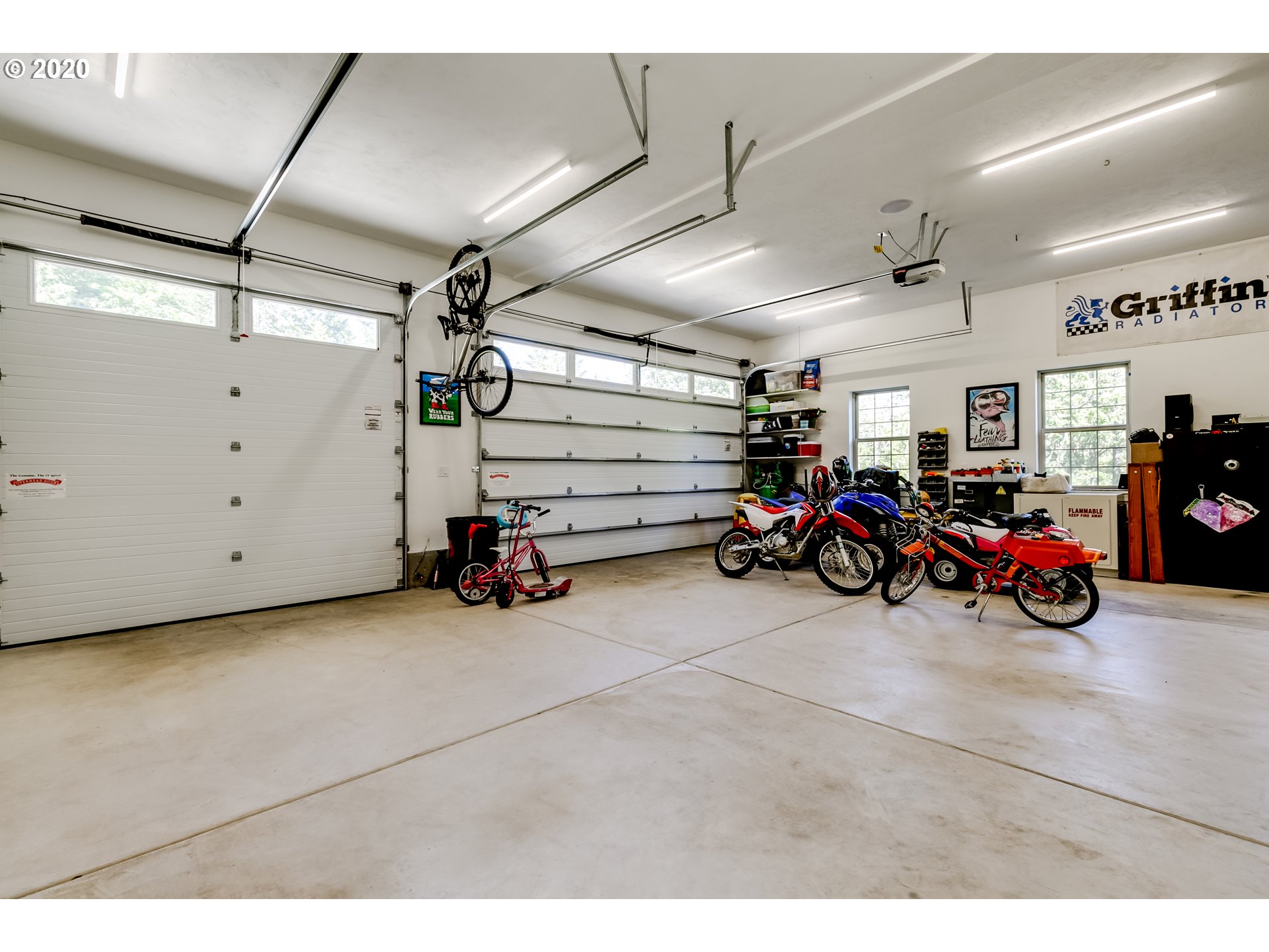 29820 Fox Hollow Road Eugene, OR 97405 - Photo 15 of 27