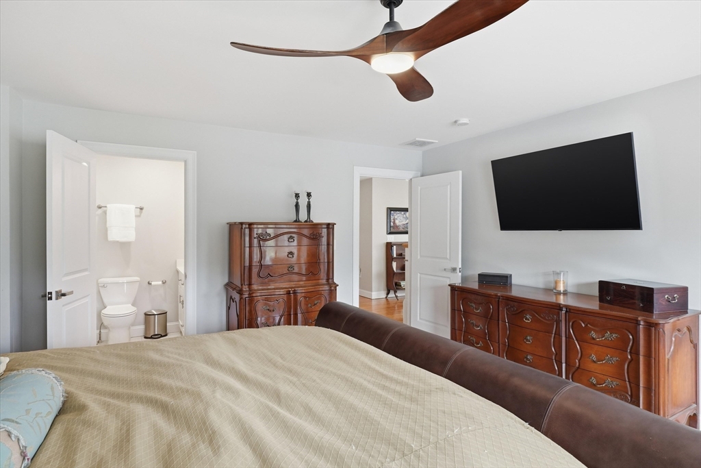 35 Woodland Road, Unit B Wakefield, MA 01880 - Photo 19 of 40 Gallery Image 19