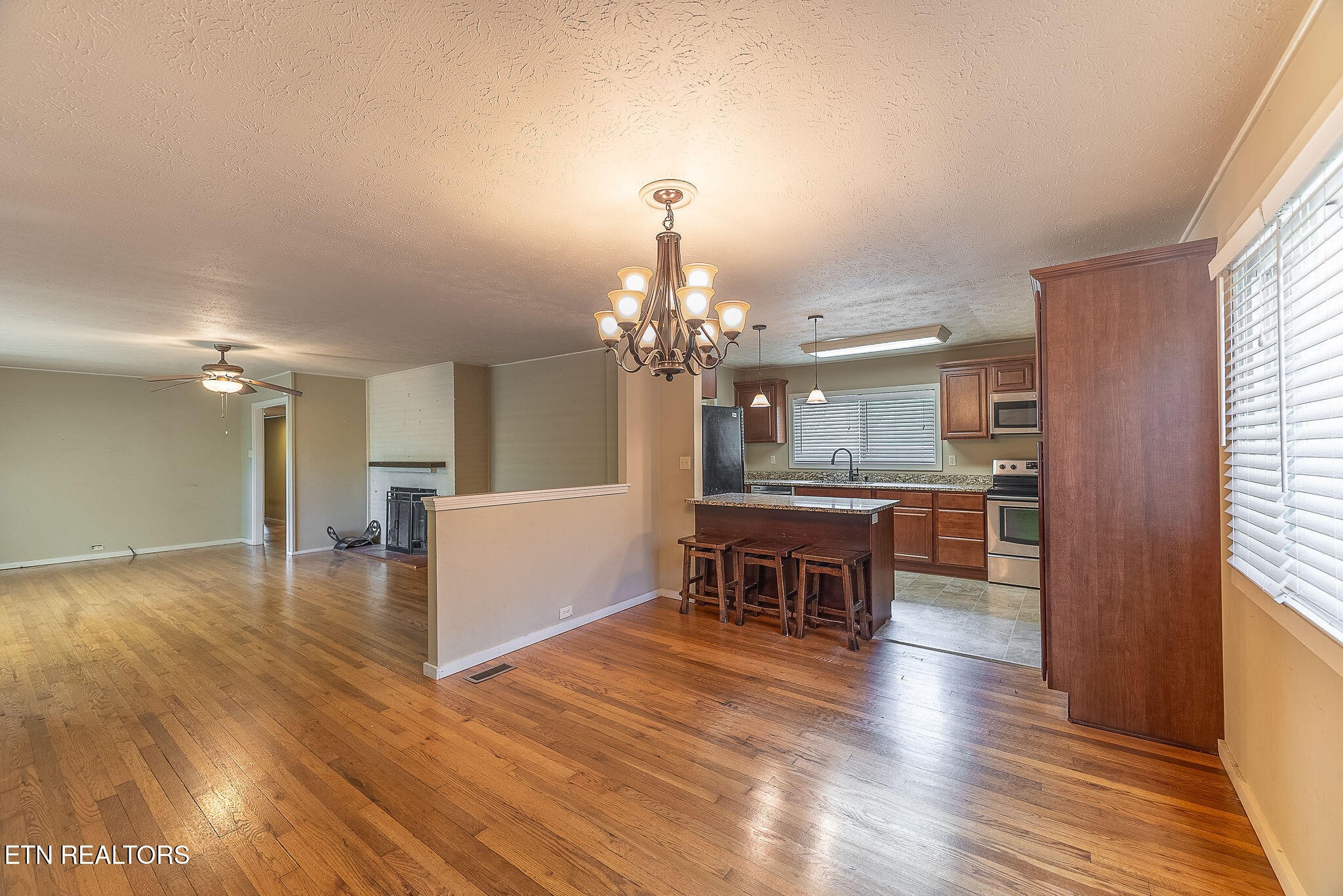 183 Outer Drive Oak Ridge, TN 37830 - Photo 11 of 43 Gallery Image 11