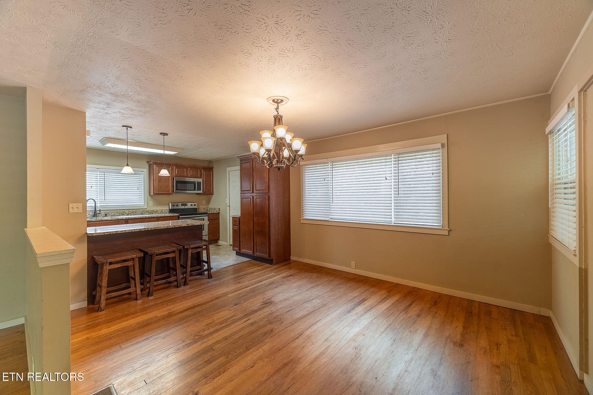 183 Outer Drive Oak Ridge, TN 37830 - Photo 12 of 43 Gallery Image 12