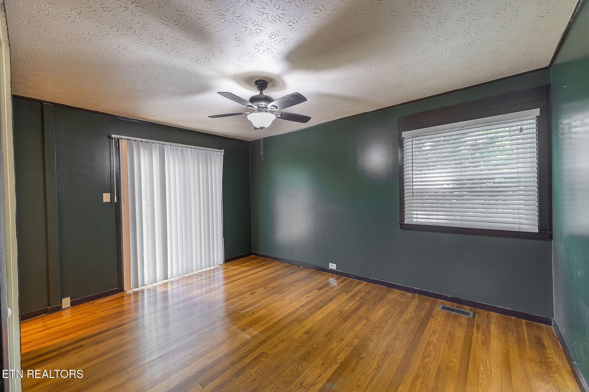 183 Outer Drive Oak Ridge, TN 37830 - Photo 14 of 43 Gallery Image 14