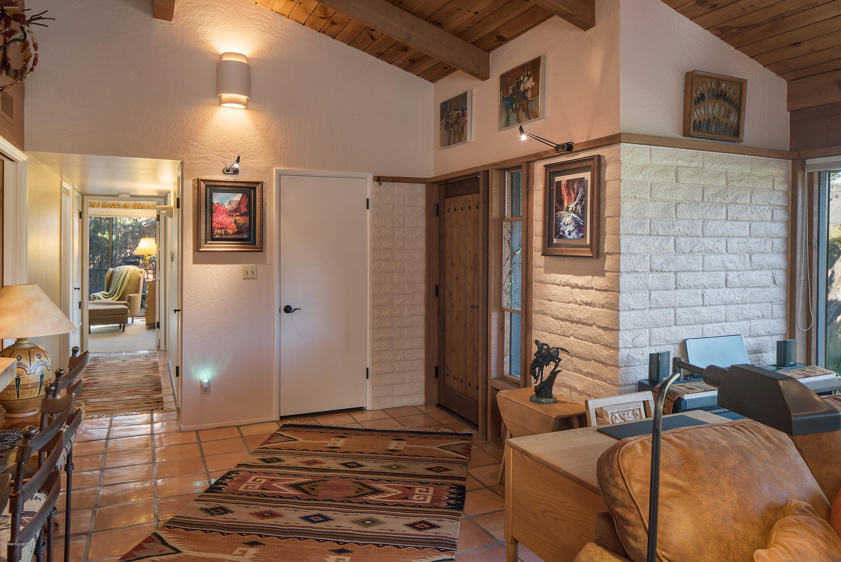235 East Ridge Road Sedona, AZ 86336 - Photo 5 of 23 Entryway
