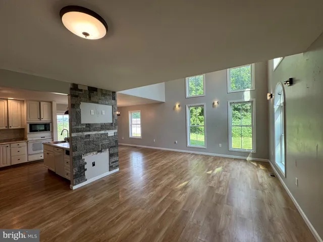 $270,000 | 513 Vinell Lane, Chambersburg, PA 17202