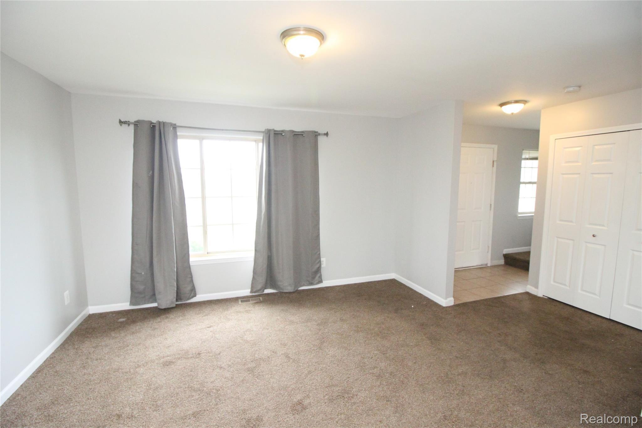 21840 15 Mile Road Clinton Township, MI 48035 - Photo 5 of 25 IMG_0934.JPG